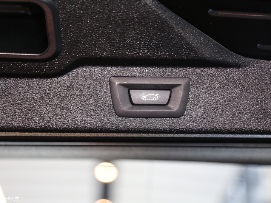 2017RX5(M) xDrive35i A