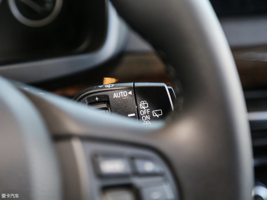 2017RX5(M) xDrive35i A