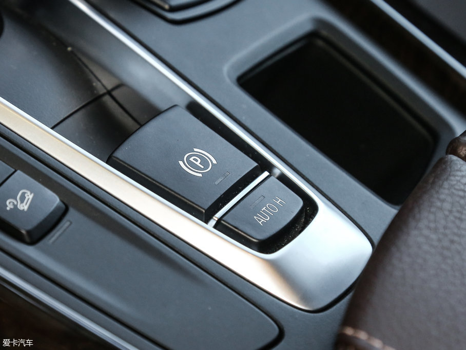 2017RX5(M) xDrive35i A