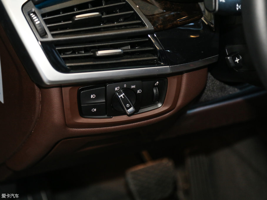 2017RX5(M) xDrive35i A