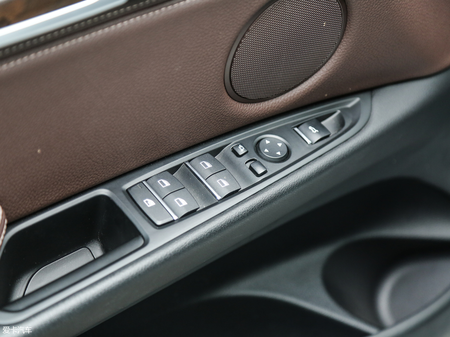 2017RX5(M) xDrive28i