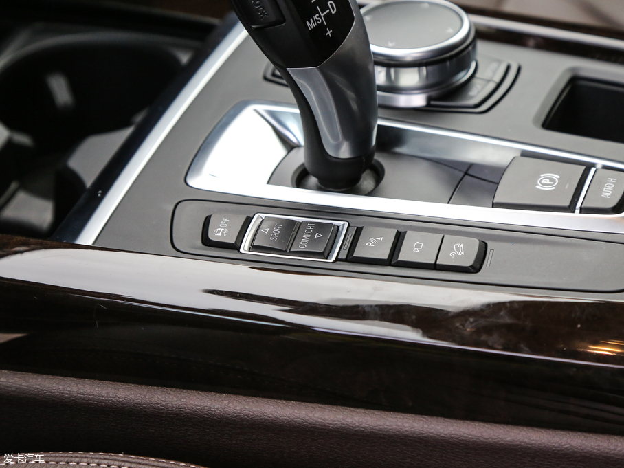 2017RX5(M) xDrive28i