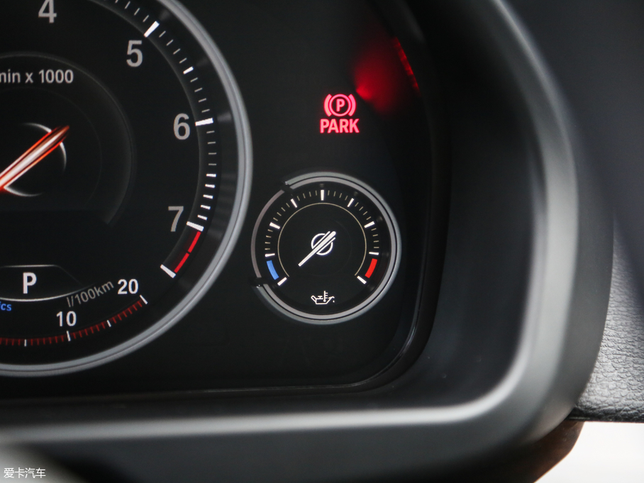 2017RX5(M) xDrive28i