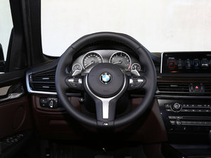 2017款xDrive35i M运动型 方向盘