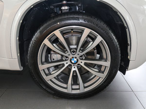 2017款xDrive35i 领先型 轮圈