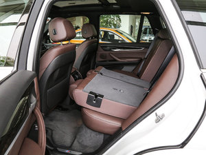 2017款xDrive35i 领先型 后排座椅放倒