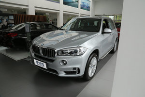 2017款xDrive35i 典雅型 左前45度