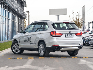 2017款xDrive28i 左后45度