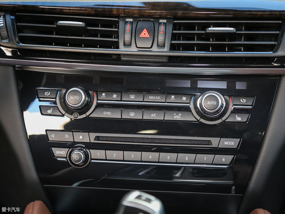 2015RX6 xDrive28i