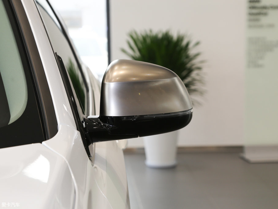 2017RX6 xDrive28i