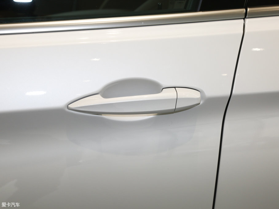 2017RX6 xDrive28i