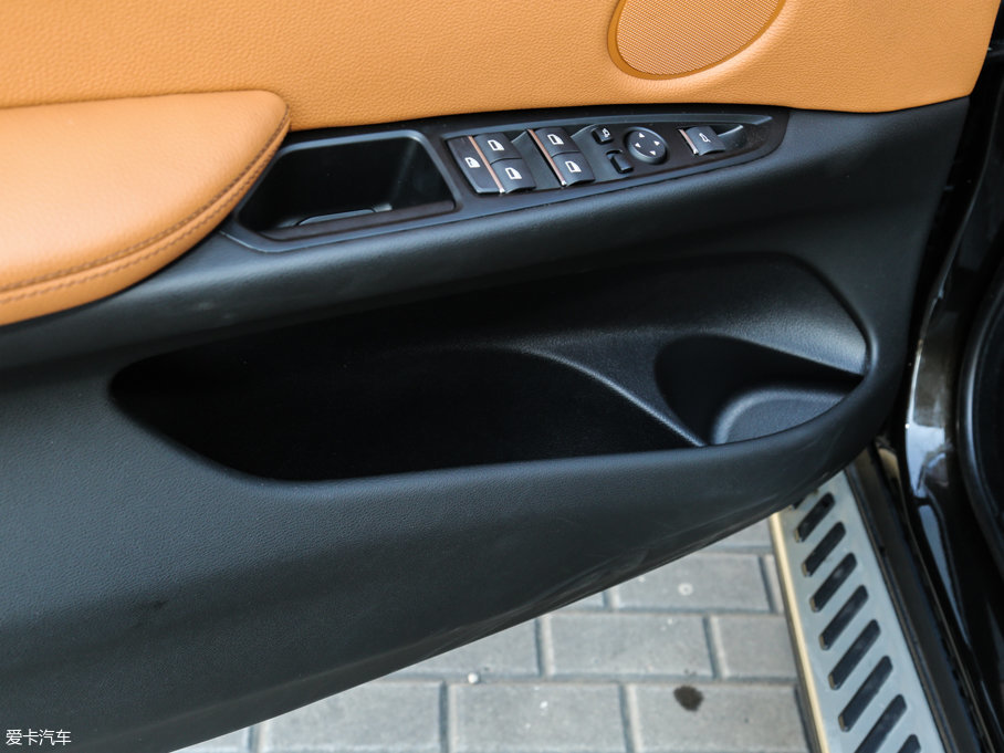 2017RX6 xDrive28i