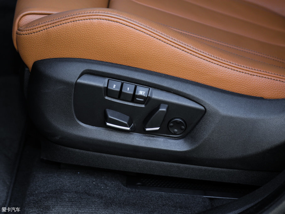 2017RX6 xDrive28i