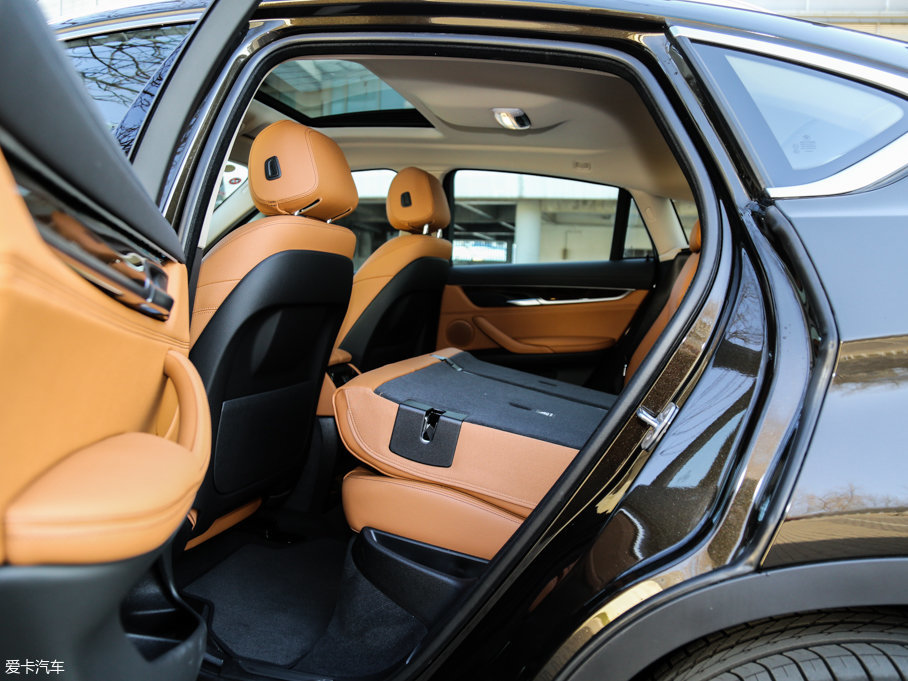 2017RX6 xDrive28i