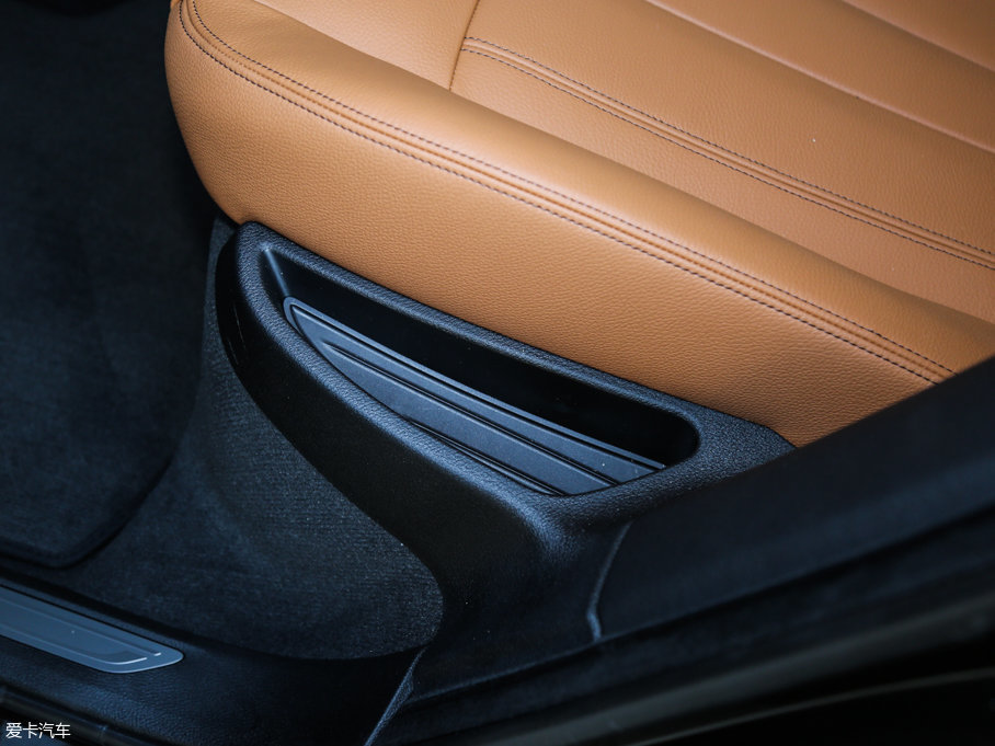 2017RX6 xDrive28i