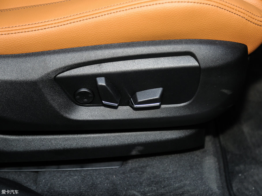 2017RX6 xDrive28i