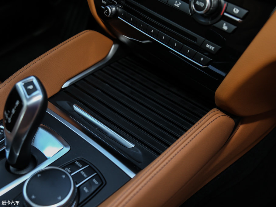 2017RX6 xDrive28i