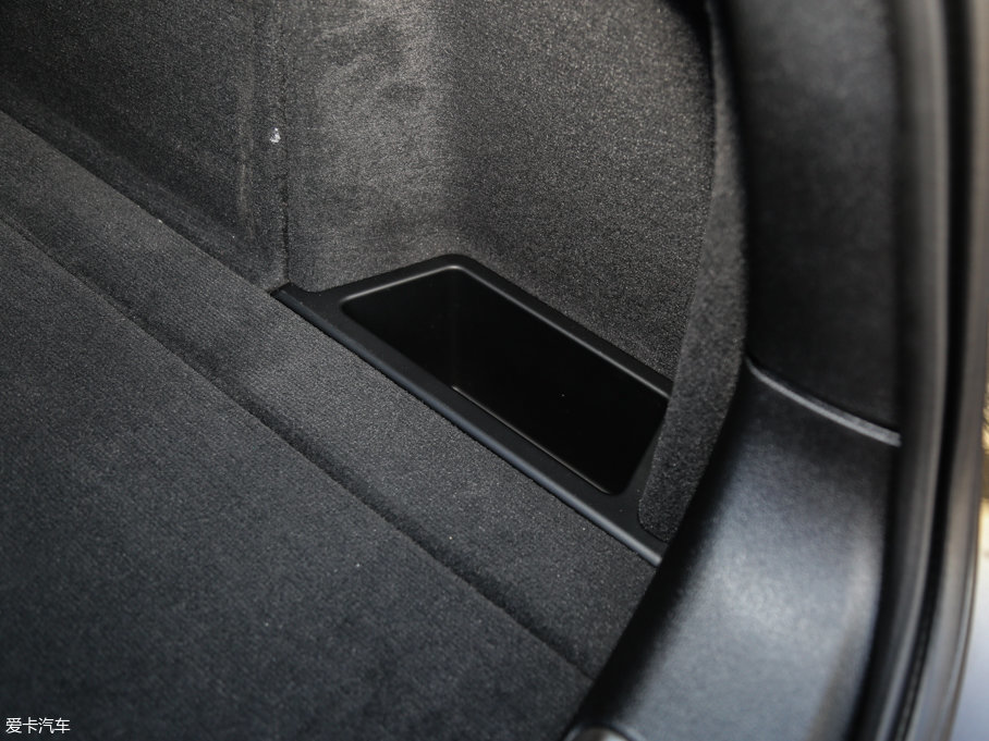 2017RX6 xDrive28i