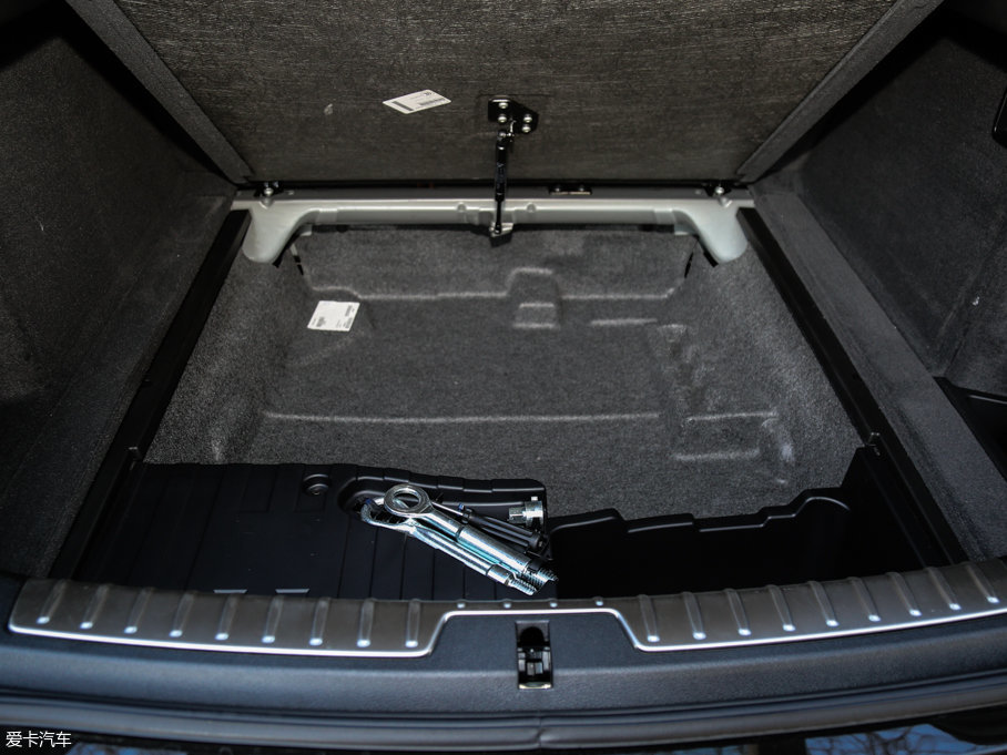 2017RX6 xDrive28i