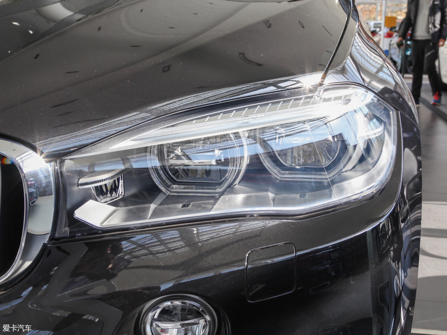 2017RX6 xDrive28i