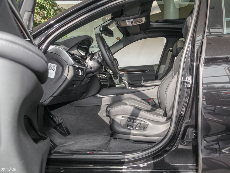 2017RX6 xDrive28i