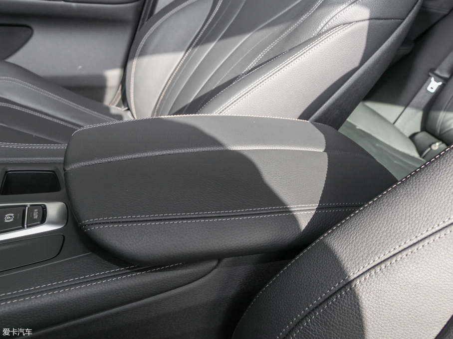 2017RX6 xDrive28i