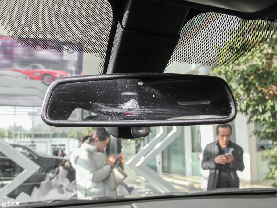 2017RX6 xDrive28i