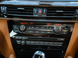 2017xDrive28i {(dio){(dio)(ji)