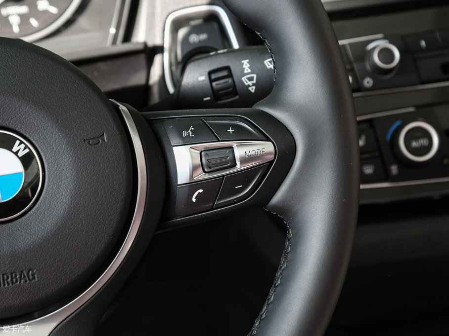 2017R2ϵ 220i M\