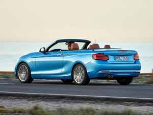 2017230i Convertible w^