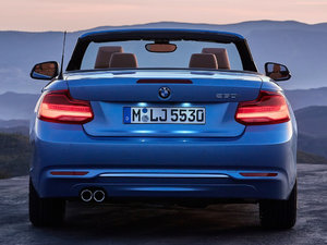 2017230i Convertible w^