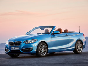 2017230i Convertible w^