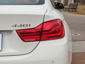 2017440i xDrive M\b β