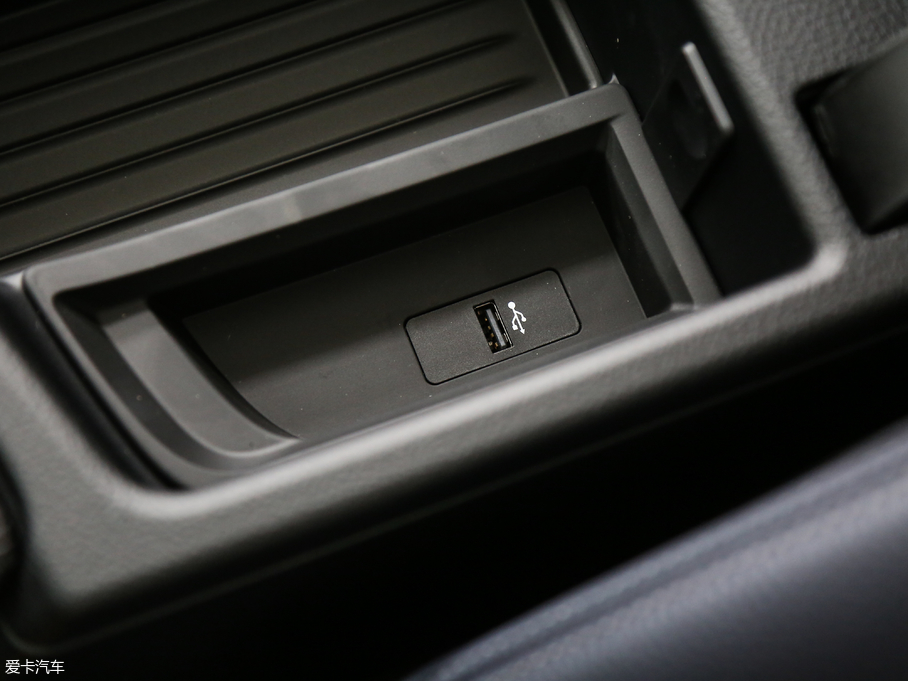 2017R4ϵ 425i M\b