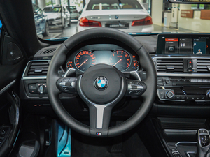 2017款430i M运动套装 方向盘