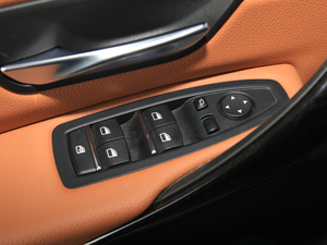 2017440i xDrive M\b {܇ƅ^(q)	