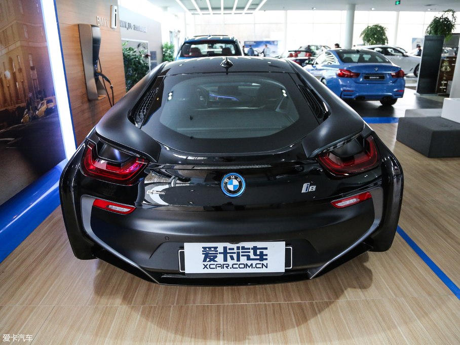 2017i8 Protonic Frozen Black Edition