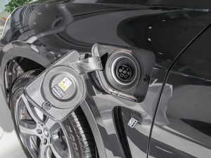 2017��xDrive40e �������^