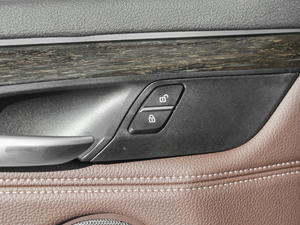 2017��xDrive40e ���g����