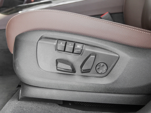 2017��xDrive40e ���{������{(di��o)��(ji��)