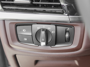 2017��xDrive40e �п؅^