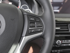 2017��xDrive40e �п؅^