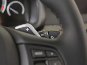 2017��xDrive40e �п؅^