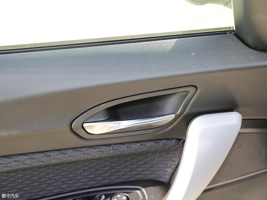 2018R2ϵpT 225i  M\b