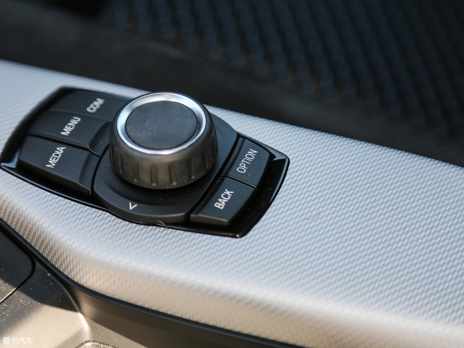 2018R2ϵpT 225i  M\(yn)(dng)b