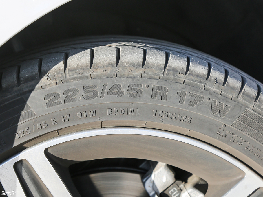 2018��R2ϵ�p�T 220i �\���OӋ���b