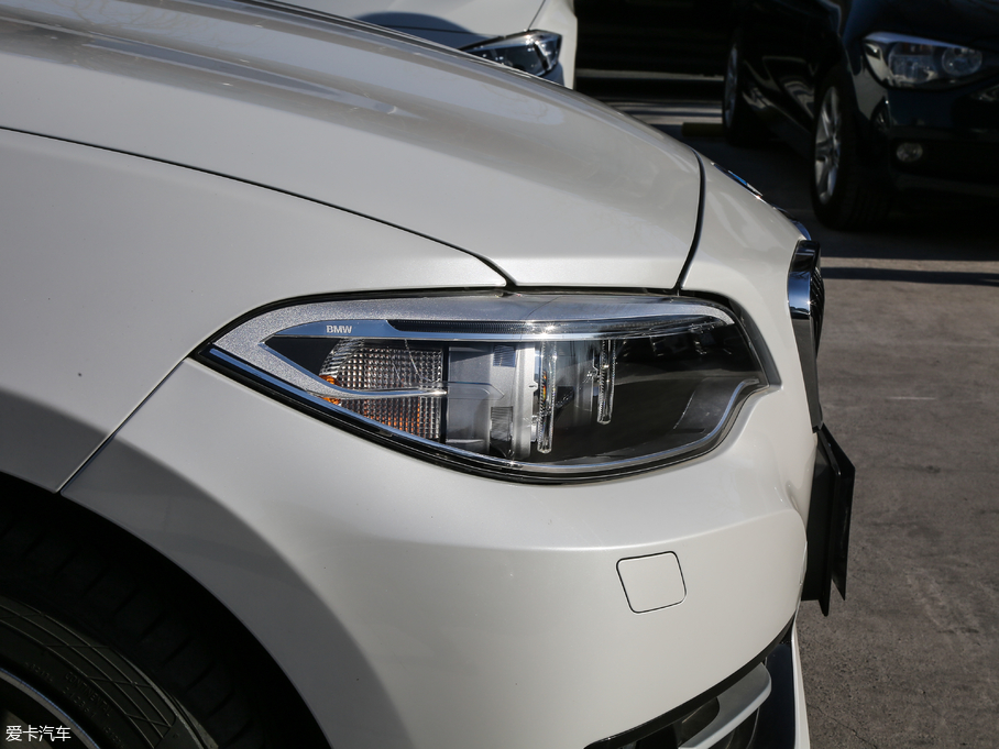 2018��R2ϵ�p�T 220i �\���OӋ���b