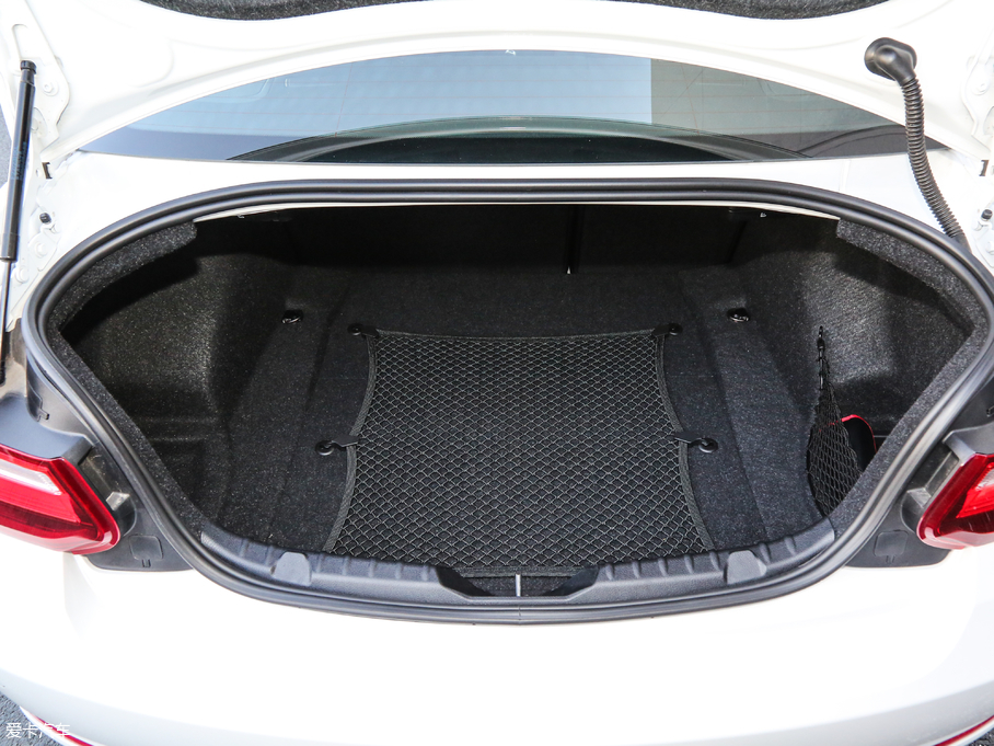 2018R2ϵpT 220i \OӋb