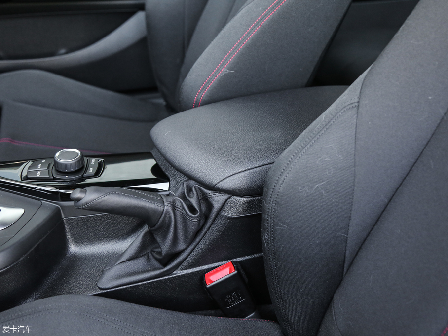 2018R2ϵpT 220i \OӋb