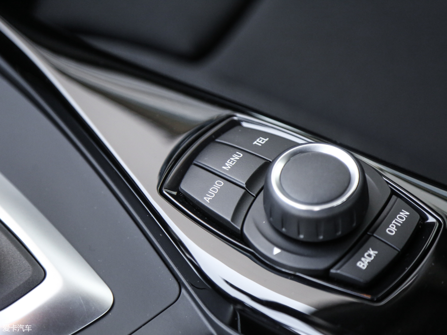 2018R2ϵpT 220i \OӋb